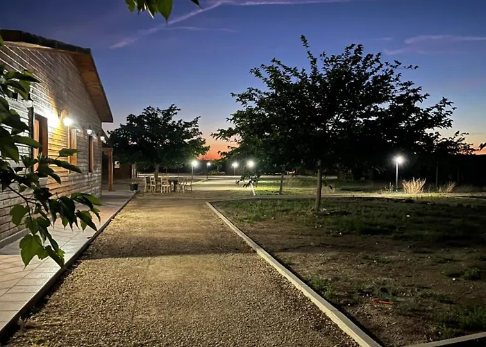 Granja Escuela Con Bungalows